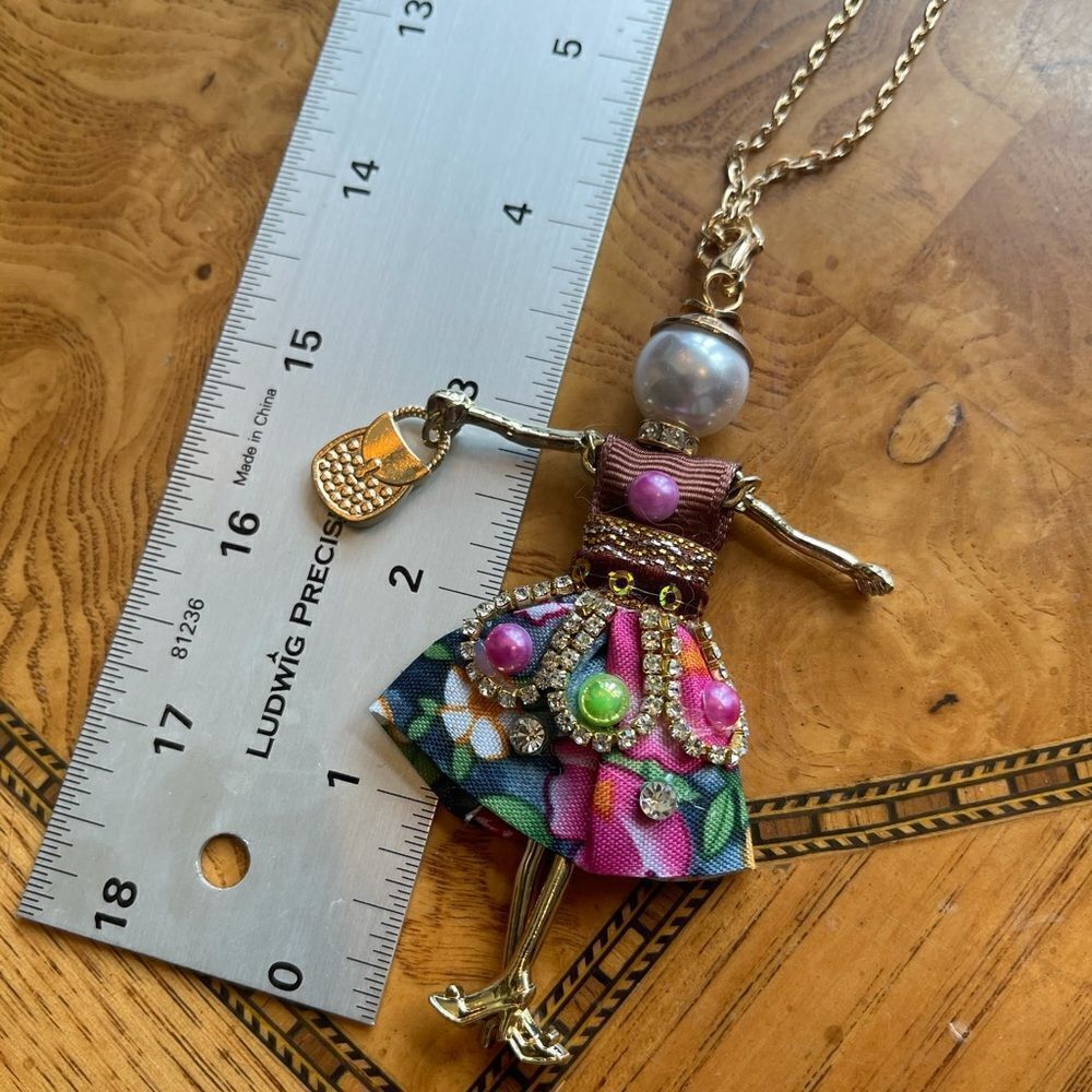 Boutique Doll Necklace Pink Watercolor Dress Rhinestone Long Necklace! - Picture 4 of 13